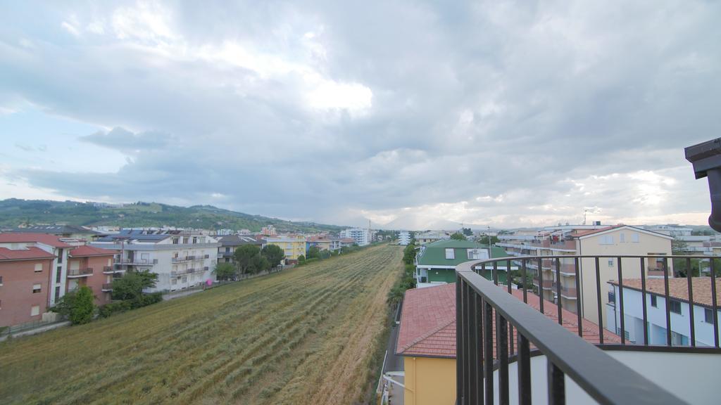 Appartamenti Sul Lungomare Alba Adriatica Zewnętrze zdjęcie