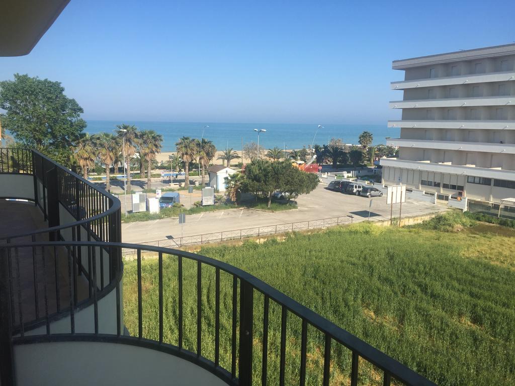 Appartamenti Sul Lungomare Alba Adriatica Zewnętrze zdjęcie